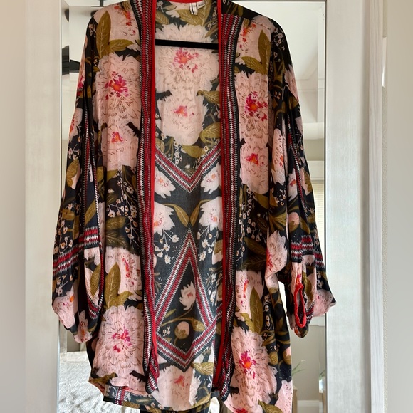 Anthropologie Kimono Style Floral Cardigan Shawl - Picture 3 of 4